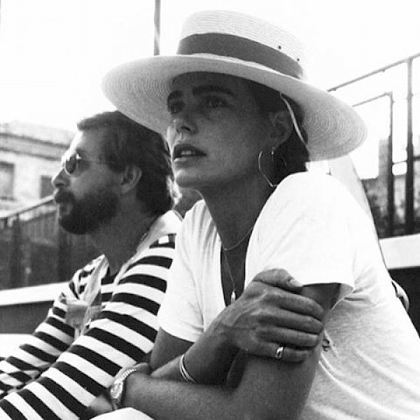 Hemmingway b&w fashion photography timeless inspo textures body timeless kate moss lindbergh newton avedon demarchelier meisel Alaia Chanel